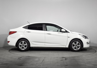 Подержанный автомобиль Hyundai Solaris Sedan 2016 года (4 фото)