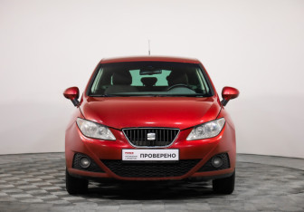 Подержанный автомобиль SEAT Ibiza Hatchback 2012 года (2 фото)