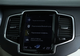 Подержанный автомобиль Volvo XC90 2018 года (13 фото)