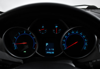 Подержанный автомобиль Chevrolet Cruze Sedan 2012 года (18 фото)
