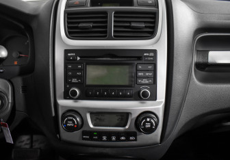 Подержанный автомобиль Kia Sportage 2009 года (15 фото)