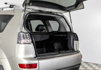 Подержанный автомобиль Mitsubishi Outlander 2007 года (16 фото)