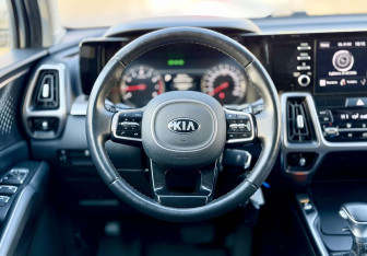 Подержанный автомобиль Kia Sorento 2021 года (18 фото)