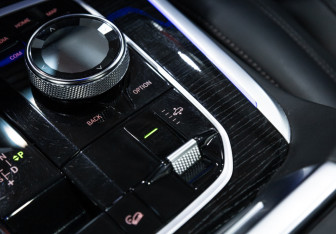 Подержанный автомобиль BMW X7 2019 года (32 фото)