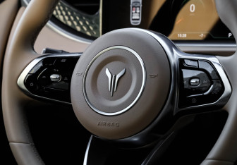 Подержанный автомобиль Voyah Free 2023 года (12 фото)