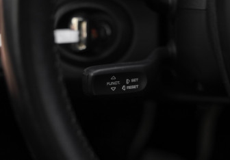 Подержанный автомобиль Porsche Cayman 2010 года (18 фото)