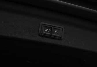 Подержанный автомобиль Audi Q3 2020 года (37 фото)