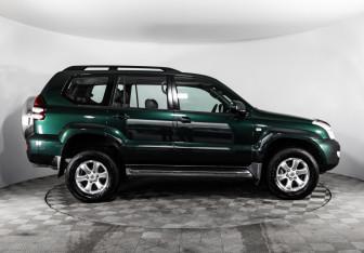 Подержанный автомобиль Toyota Land Cruiser Prado 2003 года (4 фото)