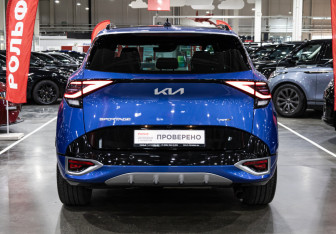 Подержанный автомобиль Kia Sportage 2022 года (9 фото)