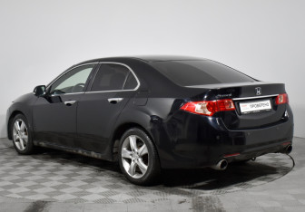 Подержанный автомобиль Honda Accord Sedan 2011 года (7 фото)