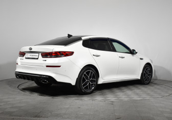 Подержанный автомобиль Kia Optima Sedan 2019 года (5 фото)