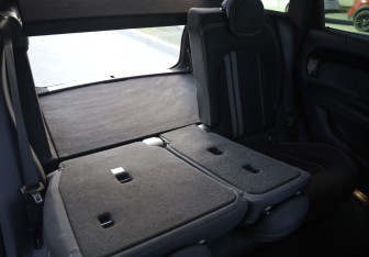 Подержанный автомобиль MINI Countryman 2017 года (32 фото)