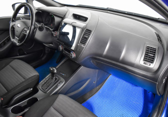 Подержанный автомобиль Kia Cerato Sedan 2014 года (12 фото)