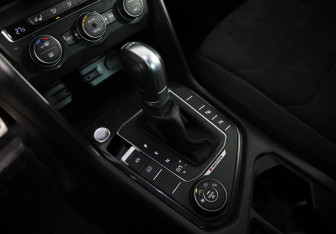 Подержанный автомобиль Volkswagen Tiguan 2018 года (14 фото)