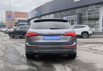 Подержанный автомобиль Audi Q5 2013 года (5 фото)