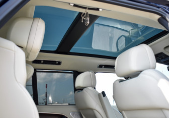 Подержанный автомобиль Land Rover Range Rover 2022 года (18 фото)