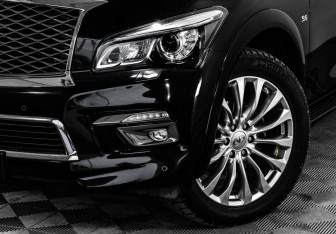 Подержанный автомобиль Infiniti QX80 2016 года (2 фото)