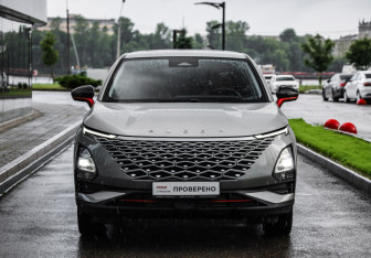 Подержанный автомобиль Omoda C5 2023 года (4 фото)