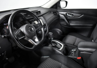 Подержанный автомобиль Nissan X-Trail 2019 года (9 фото)