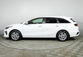 Подержанный автомобиль Kia Ceed Wagon 2019 года (8 фото)