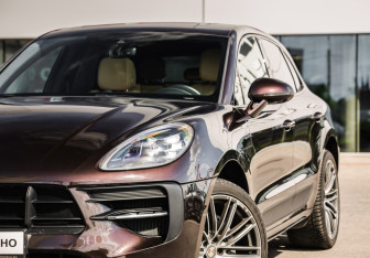 Подержанный автомобиль Porsche Macan 2020 года (2 фото)