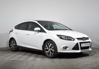 Подержанный автомобиль Ford Focus Hatchback 2012 года (3 фото)
