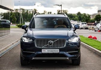Подержанный автомобиль Volvo XC90 2019 года (4 фото)