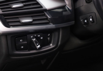 Подержанный автомобиль BMW X6 2015 года (20 фото)