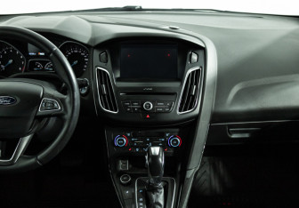 Подержанный автомобиль Ford Focus Wagon 2018 года (14 фото)