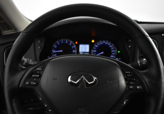 Подержанный автомобиль Infiniti EX 2012 года (19 фото)