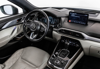 Подержанный автомобиль Mazda CX-9 2022 года (16 фото)