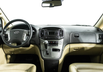 Подержанный автомобиль Hyundai H-1 2020 года (13 фото)