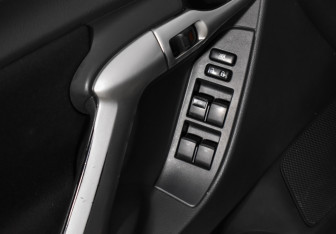 Подержанный автомобиль Toyota Verso 2010 года (10 фото)