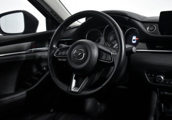 Подержанный автомобиль Mazda 6 Sedan 2020 года (17 фото)