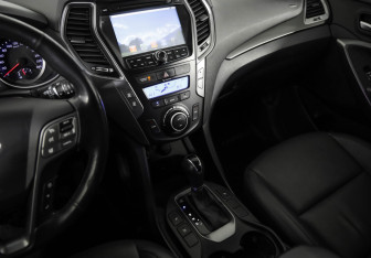 Подержанный автомобиль Hyundai Santa Fe 2014 года (20 фото)