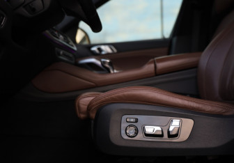 Подержанный автомобиль BMW X6 2020 года (31 фото)