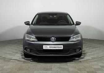 Подержанный автомобиль Volkswagen Jetta Sedan 2011 года (2 фото)