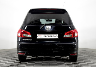 Подержанный автомобиль Nissan Wingroad 2005 года (6 фото)