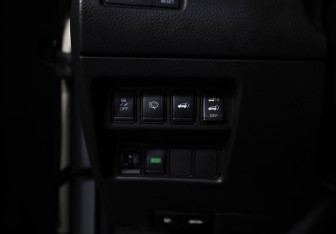 Подержанный автомобиль Nissan X-Trail 2015 года (15 фото)