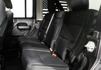 Подержанный автомобиль Jeep Wrangler 2020 года (10 фото)