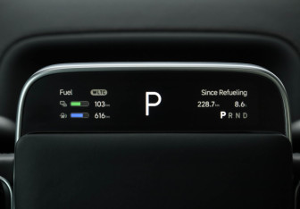 Подержанный автомобиль LiXiang L9 2024 года (13 фото)