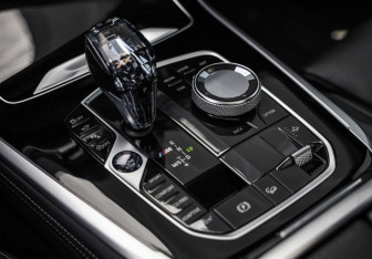 Подержанный автомобиль BMW X7 2020 года (24 фото)