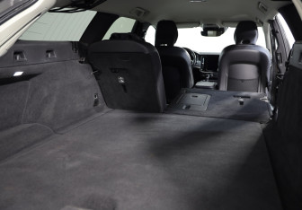 Подержанный автомобиль Volvo V90 2018 года (33 фото)