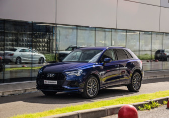 Подержанный автомобиль Audi Q3 2021 года (3 фото)