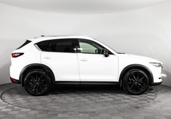 Подержанный автомобиль Mazda CX-5 2021 года (5 фото)
