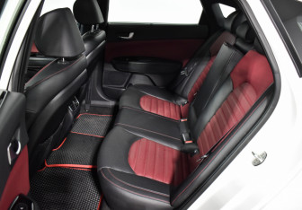 Подержанный автомобиль Kia Optima Sedan 2019 года (11 фото)