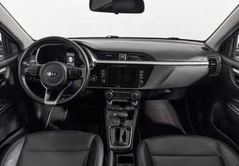 Подержанный автомобиль Kia Rio Sedan 2020 года (14 фото)