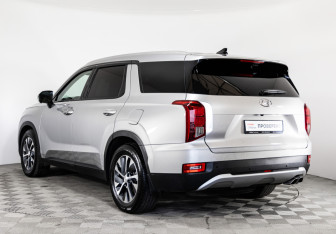 Подержанный автомобиль Hyundai Palisade 2022 года (7 фото)