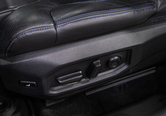 Подержанный автомобиль Toyota Tundra 2022 года (24 фото)