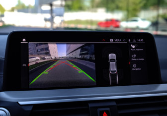 Подержанный автомобиль BMW X4 2020 года (23 фото)